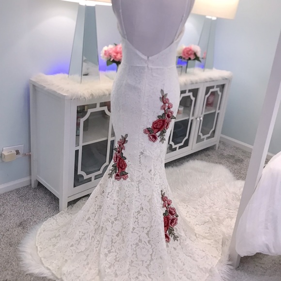 Fashion Nova Dress 🌹 - Picture 5 of 8